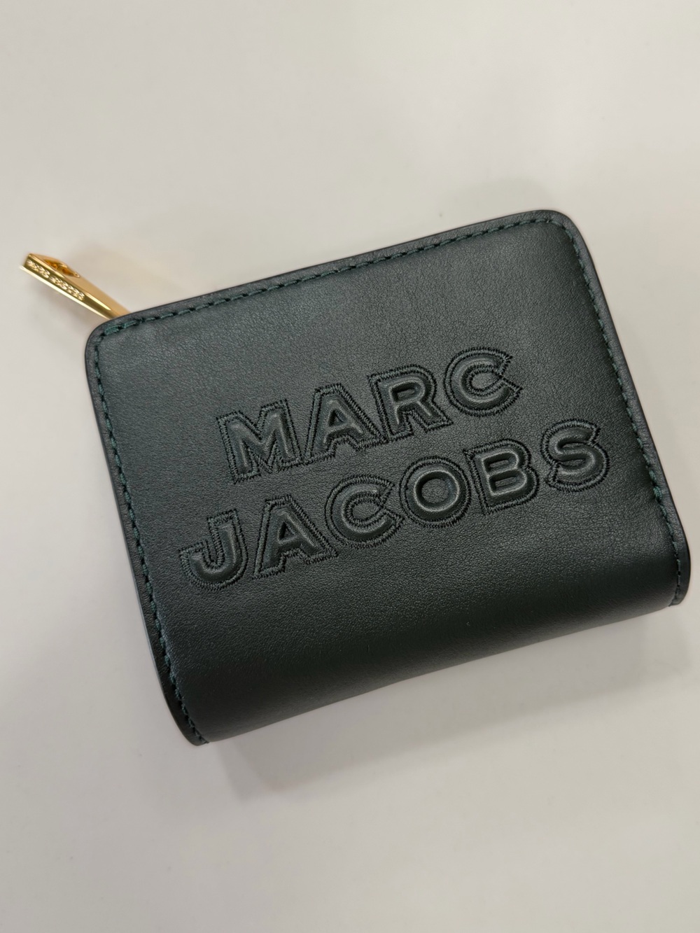 • Marc Jacobs Wallet •